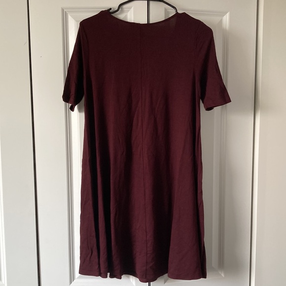 Burgundy short sleeve sack dress, size small, forever 21 - Picture 2 of 3
